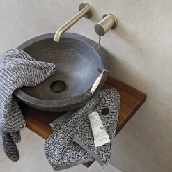 Brooklyn Duschtuch 80X150 cm (nature/deep sea)